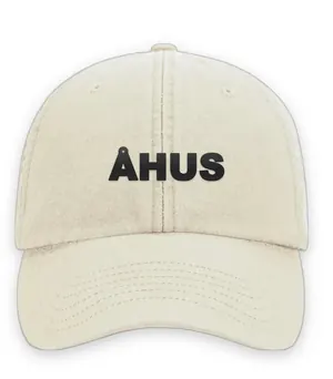 Broderad keps med texten ÅHUS, Vintage dad cap i sand