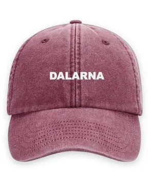 Broderad keps med texten DALARNA, Vintage dad cap i röd