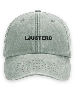 Broderad keps med texten LJUSTERÖ, Vintage dad cap i salviagrön