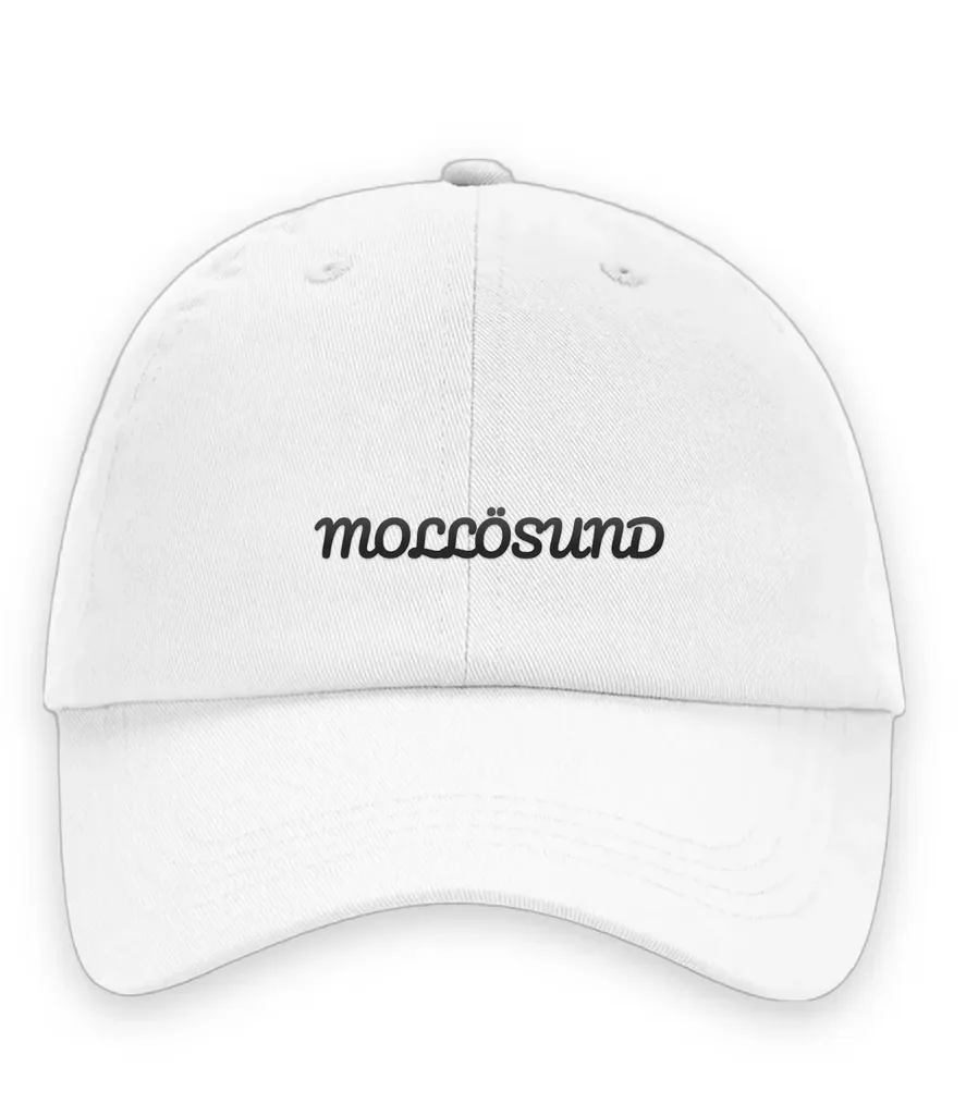 Broderad keps med texten MOLLÖSUND, Dad cap i vit