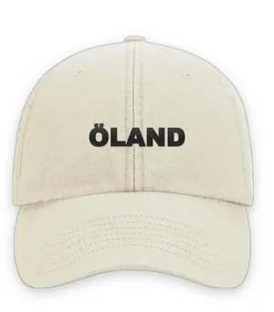 Broderad keps med texten ÖLAND, Vintage dad cap i sand