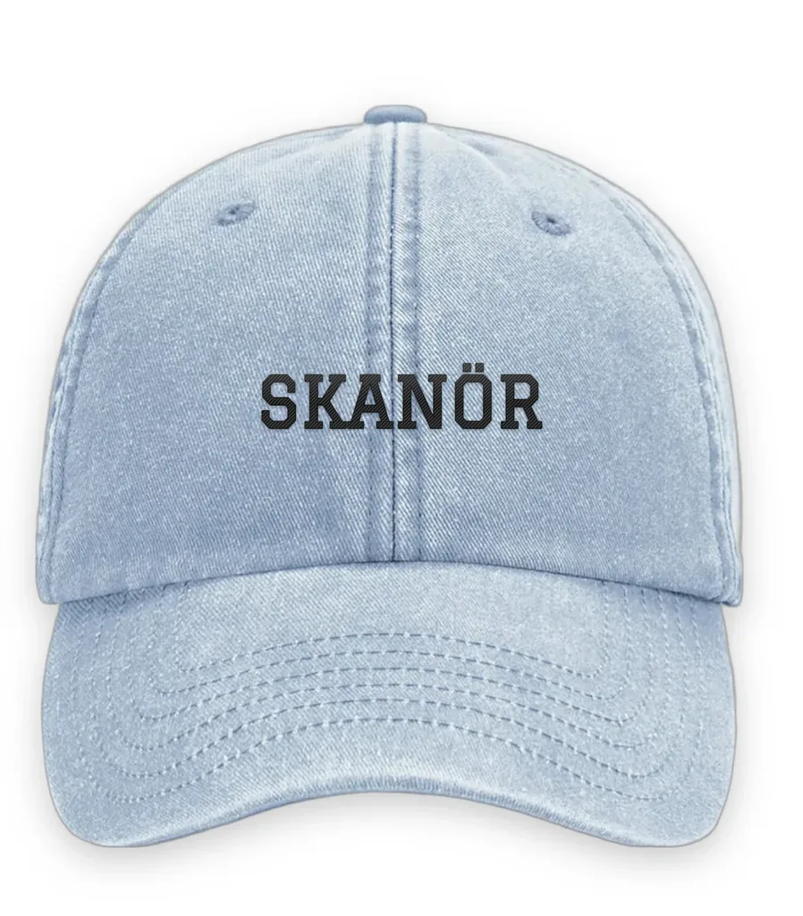 Broderad keps med texten SKANÖR, Vintage dad cap i ljusblå
