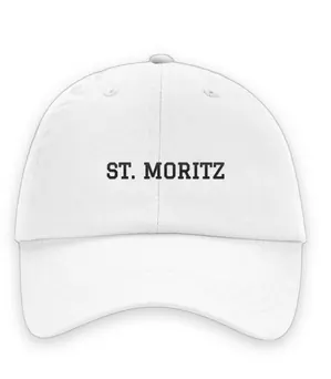 Broderad keps med texten ST. MORITZ, Dad cap i vit