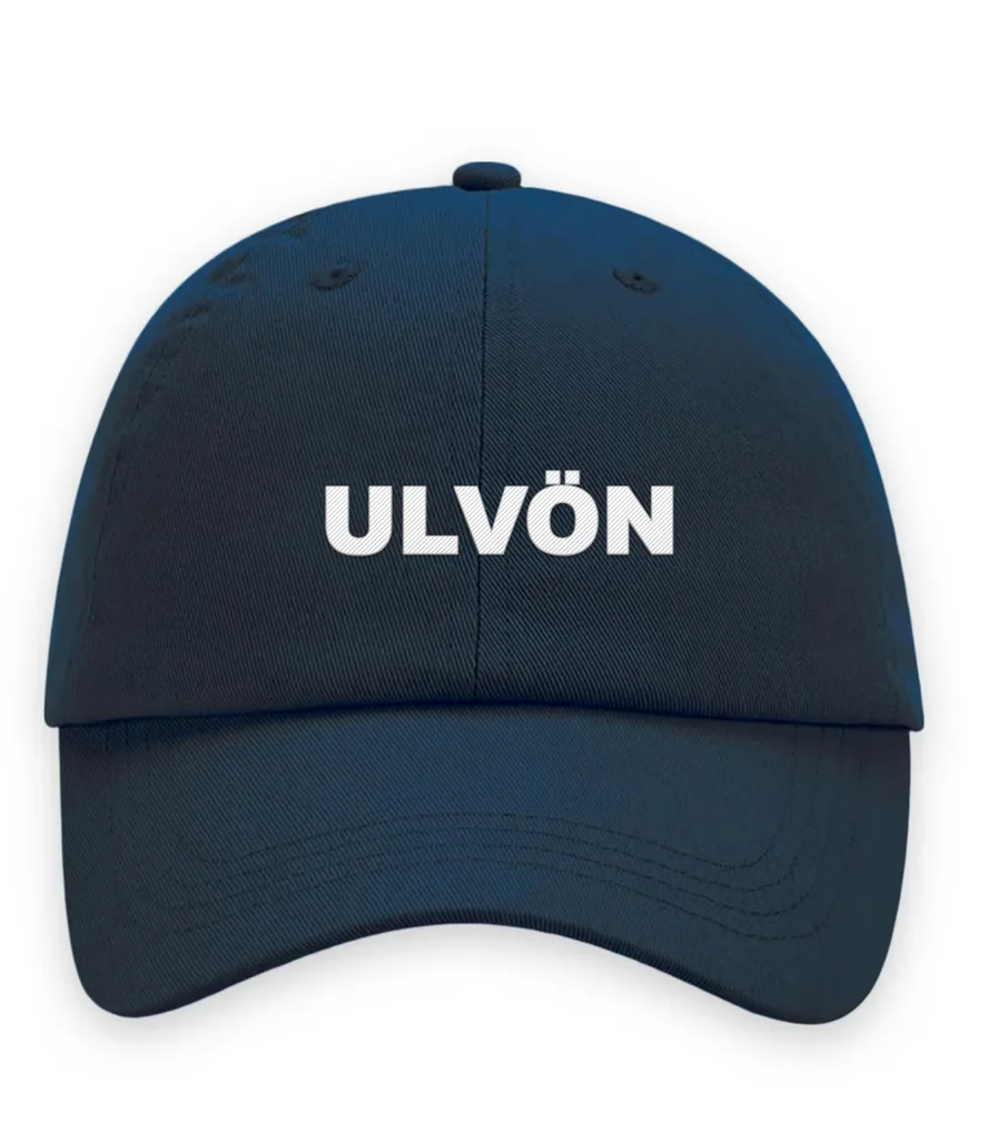 Broderad keps med texten ULVÖN, Dad cap i marinblå